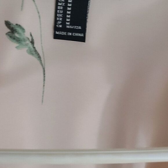 Forever 21 floral romper size medium - Picture 3 of 11